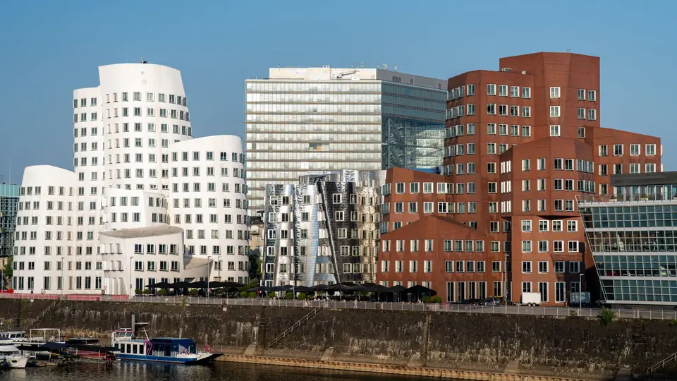 Gehry-Bauten am MedienHafen in Düsseldorf